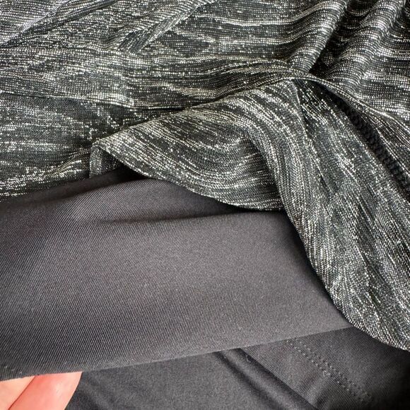 H&M Silver Animal Print‎ Party Mini Dress Size 6 Holiday New Year Wrap V-Neck - Picture 10 of 10